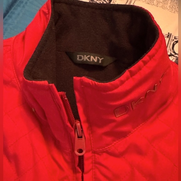 ❤️ Vintage Stunning DKNY Fleece Lined Puffy Vest ❤️ - Picture 2 of 16
